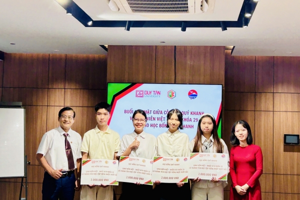 QK Group trao học bổng & đồng hành cùng sinh viên Viện Việt Nhật VJIET - Đại học Duy Tân